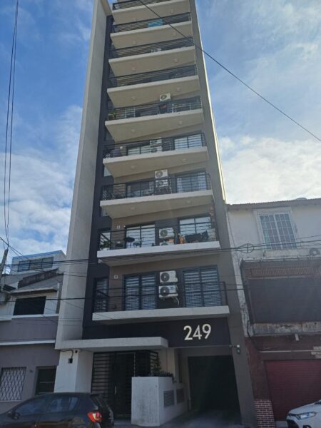 Gral. Lavalle 249 1°C